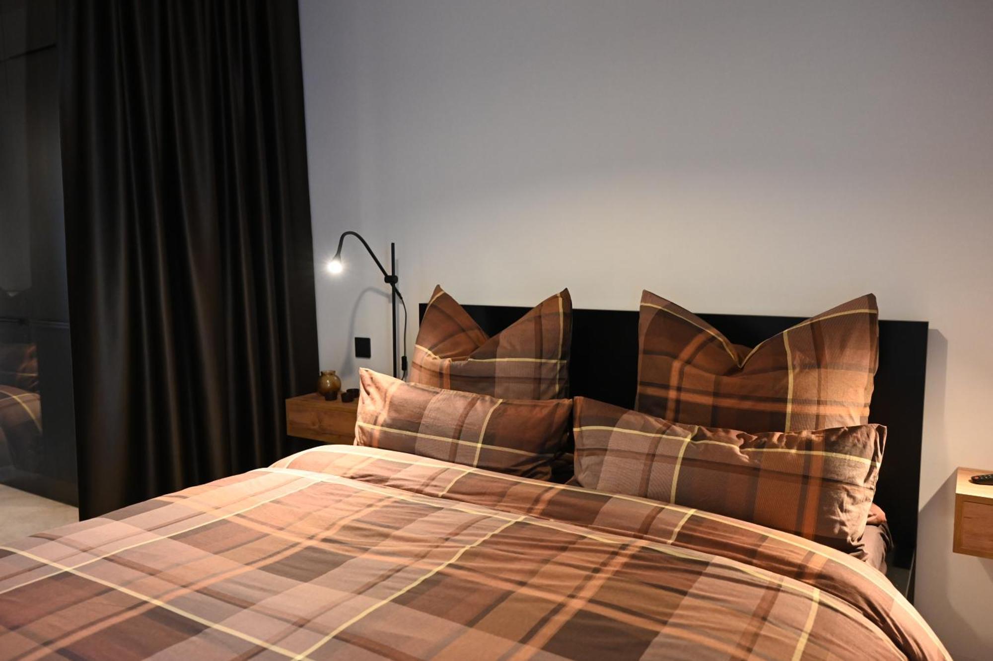 Eiwelhome - Stilvoll, Urban-Ruhig Schlafen, Bahnhofsnah, Balkon Erfurt Ngoại thất bức ảnh